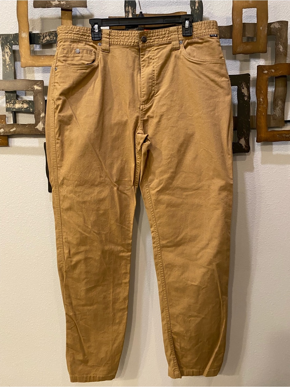 Howler brothers 40X32 like new